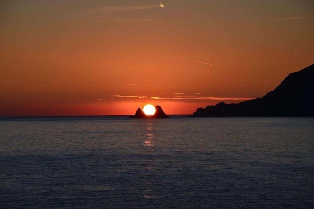 Port Tamaris, Le Troisieme Appartement La Seyne-sur-Mer Buitenkant foto